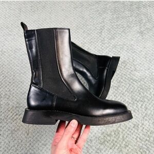 Zara Chelsea Black Leather Ankle Boots  size 8